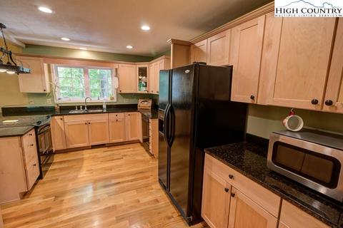 345 Roxanna, Boone, NC 28607 photo 13