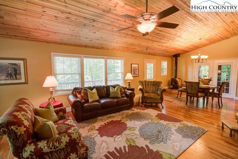 345 Roxanna, Boone, NC 28607 photo 6
