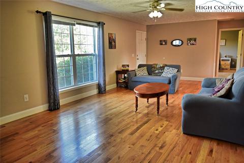 134 Tylers Way, Deep Gap, NC 28618 photo 3