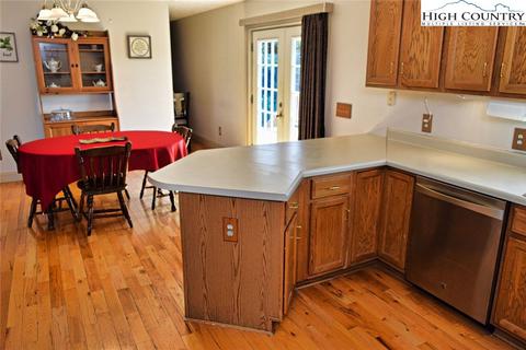 134 Tylers Way, Deep Gap, NC 28618 photo 10
