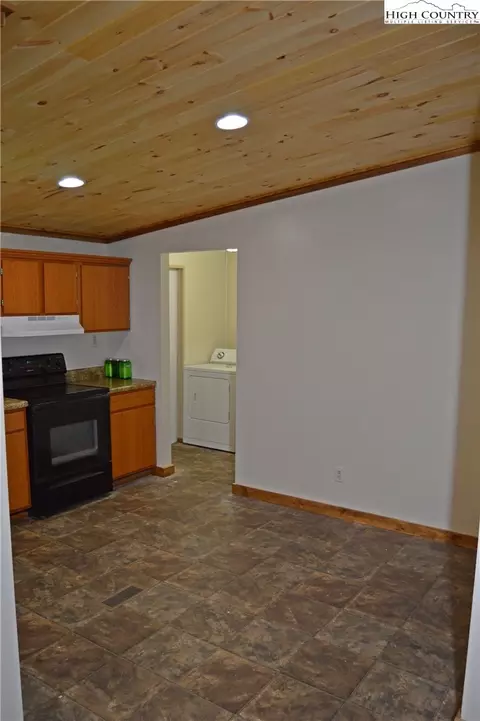 323 Wes Randall Rd, Deep Gap, NC 28618 photo 13