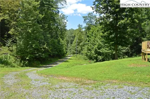 323 Wes Randall Rd, Deep Gap, NC 28618 photo 3