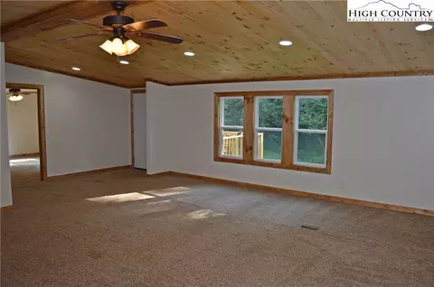 323 Wes Randall Rd, Deep Gap, NC 28618 photo 6