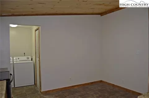 323 Wes Randall Rd, Deep Gap, NC 28618 photo 11