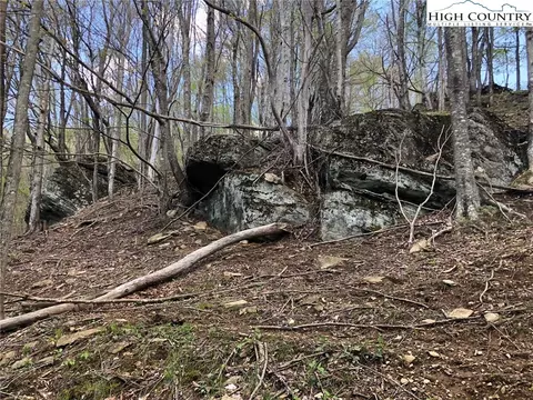 746 Bear Wallow Rd, Lansing, NC 28643 photo 6