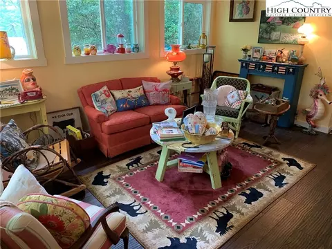 34 Park Loop, Newland, NC 28657 photo 3