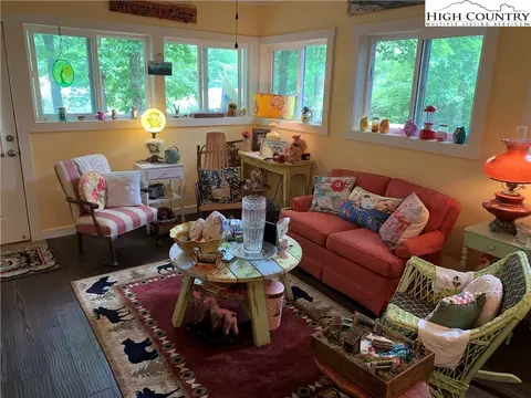 34 Park Loop, Newland, NC 28657 photo 5