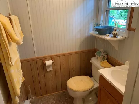 34 Park Loop, Newland, NC 28657 photo 7