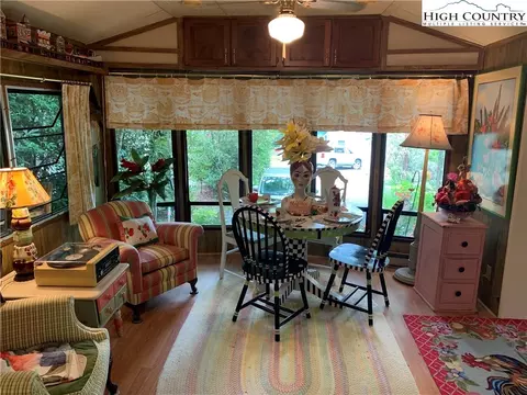 34 Park Loop, Newland, NC 28657 photo 2