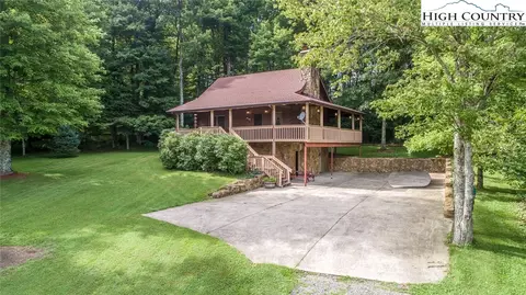 377 Candy Ln, Boone, NC 28607 photo 1