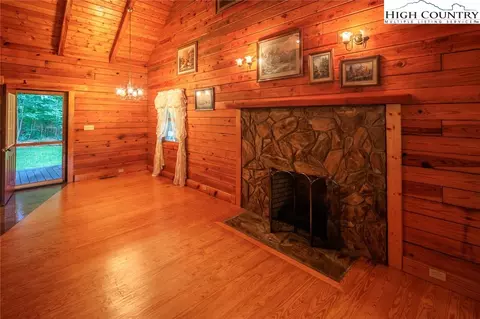 377 Candy Ln, Boone, NC 28607 photo 7