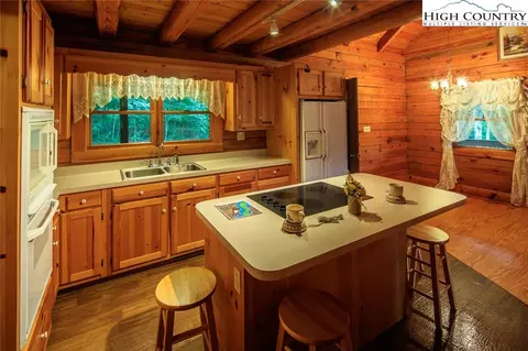 377 Candy Ln, Boone, NC 28607 photo 11