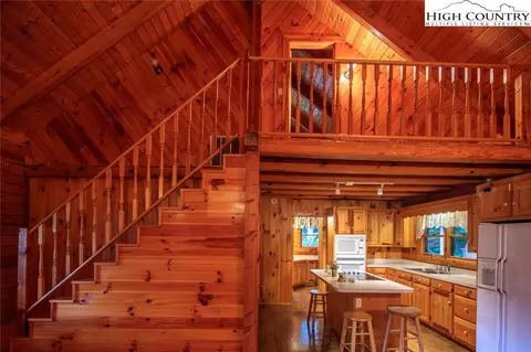 377 Candy Ln, Boone, NC 28607 photo 17