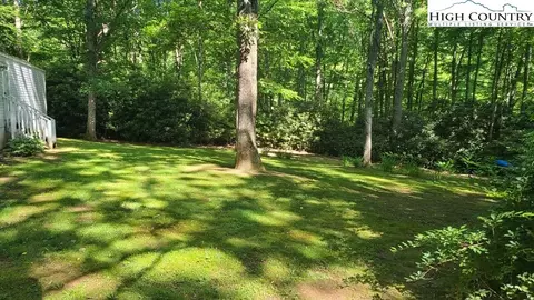 381 Betsy Cir, Todd, NC 28684 photo 13