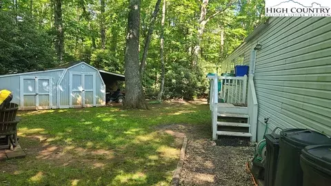 381 Betsy Cir, Todd, NC 28684 photo 16