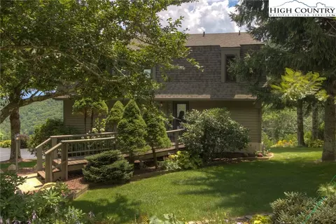 457 Skiview Rd, Seven Devils, NC 28604 photo 4