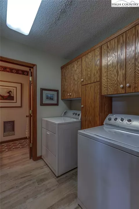 457 Skiview Rd, Seven Devils, NC 28604 photo 17