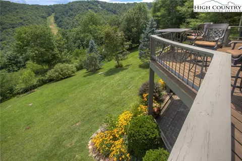 457 Skiview Rd, Seven Devils, NC 28604 photo 32
