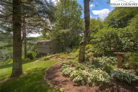 457 Skiview Rd, Seven Devils, NC 28604 photo 39