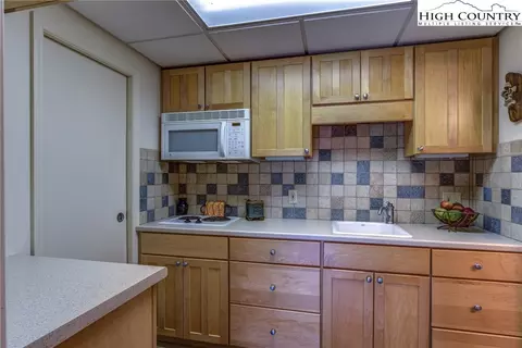 457 Skiview Rd, Seven Devils, NC 28604 photo 29