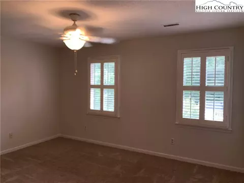 3989 Plum St, Conover, NC 28613 photo 8