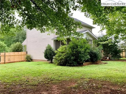 3989 Plum St, Conover, NC 28613 photo 16