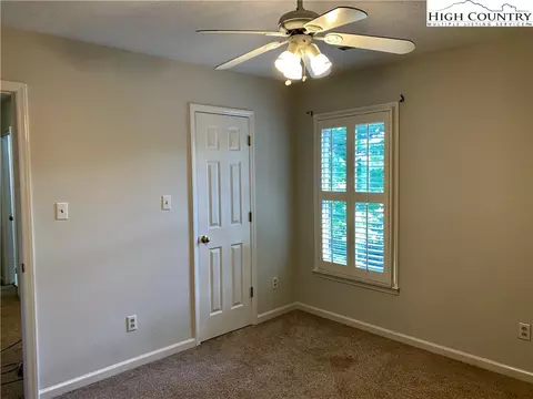 3989 Plum St, Conover, NC 28613 photo 9