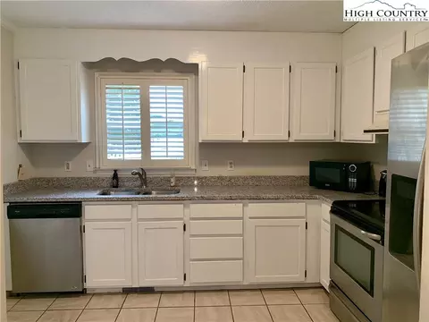 3989 Plum St, Conover, NC 28613 photo 7