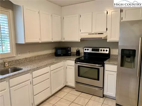 3989 Plum St, Conover, NC 28613 photo 3