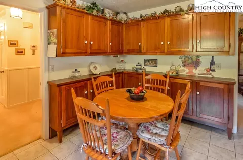 105 Wiley St, Jefferson, NC 28640 photo 14