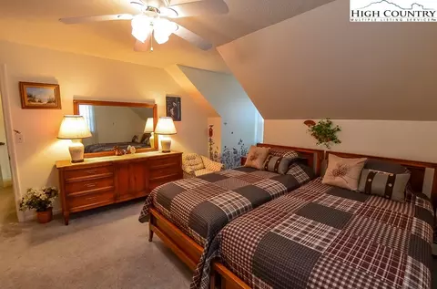 105 Wiley St, Jefferson, NC 28640 photo 31