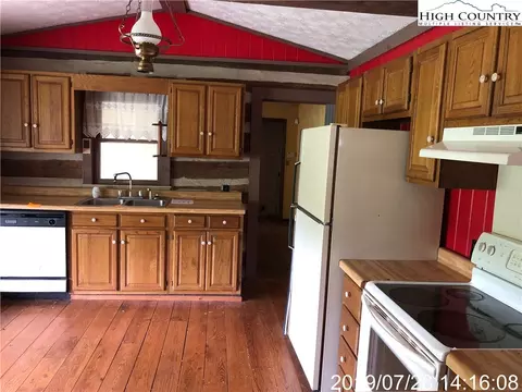 152 Franks Fork Rd, Boone, NC 28607 photo 3