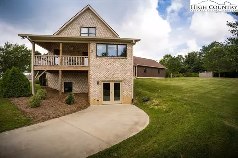 124 Cheyenne Ln, Boone, NC 28607 photo 8