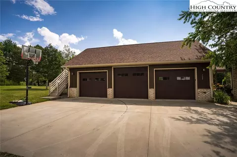 124 Cheyenne Ln, Boone, NC 28607 photo 12
