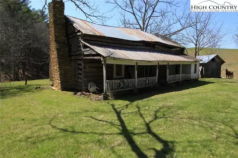 1111 Maple Rd, Independence, VA 24348 photo 5