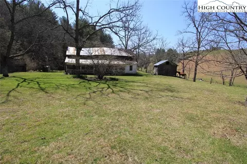 1111 Maple Rd, Independence, VA 24348 photo 2