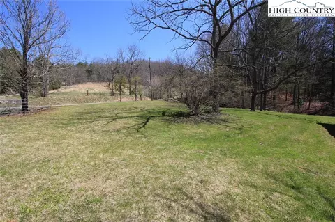 1111 Maple Rd, Independence, VA 24348 photo 14