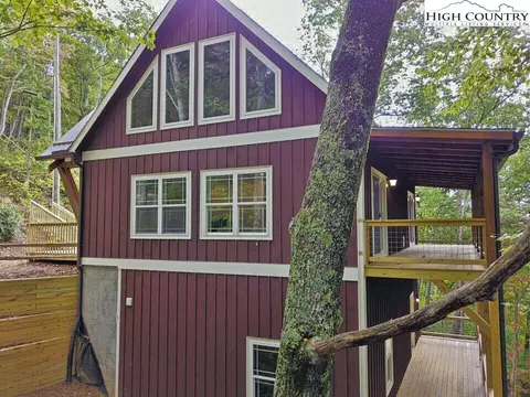 246 Boulder Springs Rd, Boone, NC 28607 photo 3