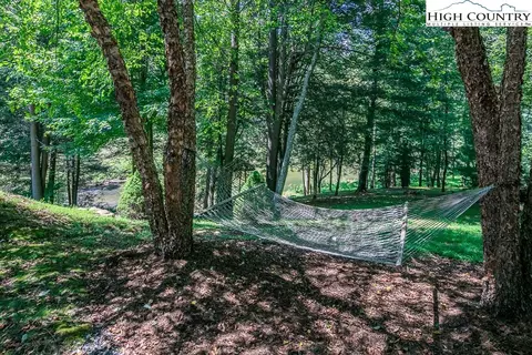 415 Riverwind Dr, Lansing, NC 28643 photo 5