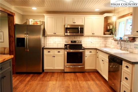 417 Calloway Rd, Boone, NC 28607 photo 3