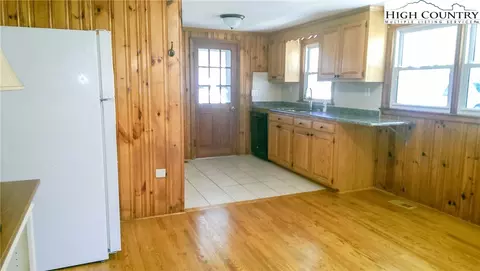 121 Edmonds Rd, Ennice, NC 28623 photo 14