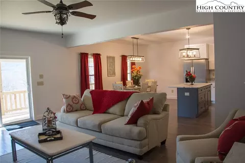 225 Crossmor Dr, Todd, NC 28684 photo 7