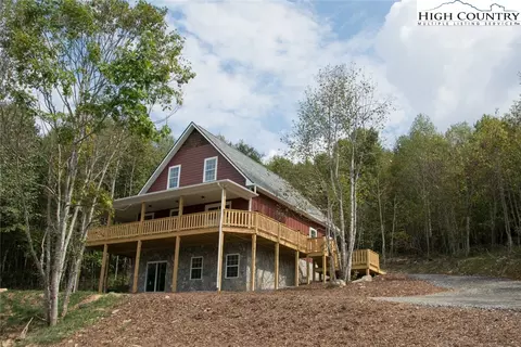 225 Crossmor Dr, Todd, NC 28684 photo 2