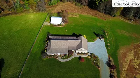 175 Cedarbrook Ln, Sparta, NC 28675 photo 3