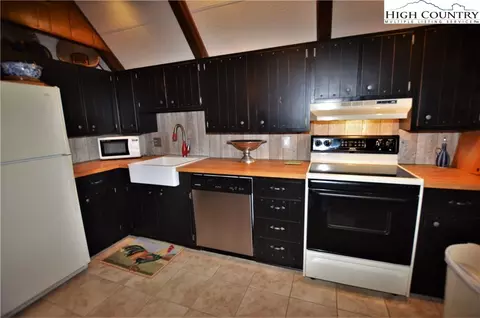 219 Pine Ridge Rd, Beech Mountain, NC 28604 photo 9
