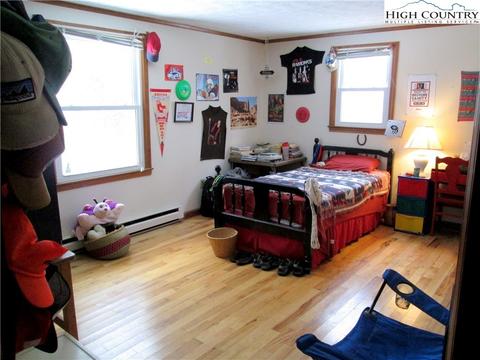 415 Knollwood Dr, Boone, NC 28607 photo 8