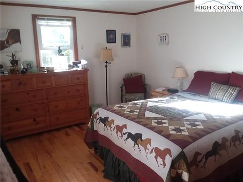 415 Knollwood Dr, Boone, NC 28607 photo 4