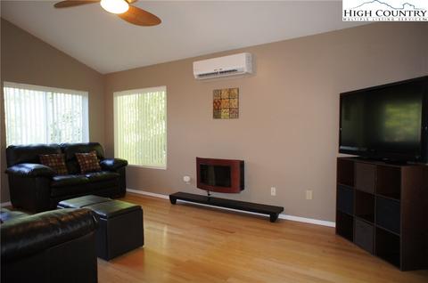 449 High Knolls Ln, Deep Gap, NC 28618 photo 13