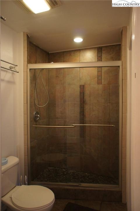 449 High Knolls Ln, Deep Gap, NC 28618 photo 25