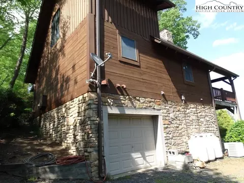 929 Cascade Trl, Fancy Gap, VA 24328 photo 26